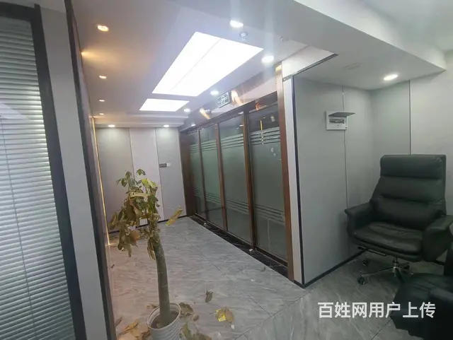湘江风光带 南湖隧道口 蓝湾国际 地铁口 拎包办公 3+18 - 图片 7