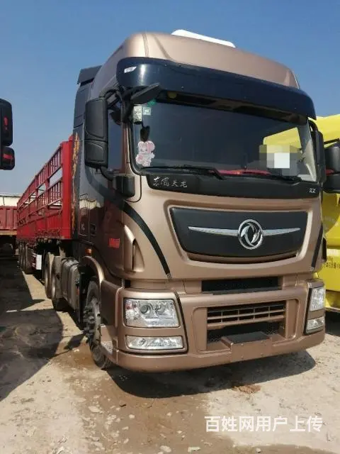 560马力东风天龙旗舰牵引车 - 图片 1