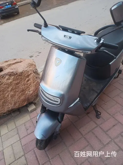 雅迪电动车，5块电池 - 图片 3