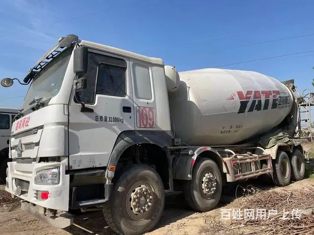 出售17年二手豪沃搅拌车 大20方 亚特上装 国五 - 图片 3