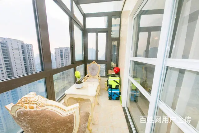 滨江龙湖天街旁，三阳台2卫户型，自住精装品牌家具家电 - 图片 1