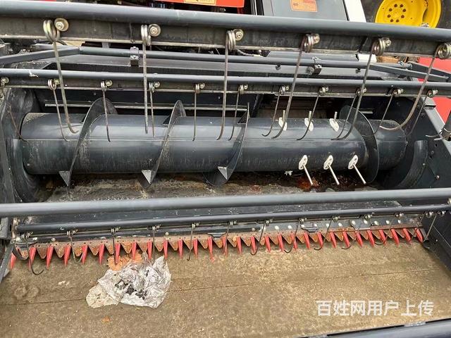 兴安艾禾收割机打捆一体机，电话联系的图片