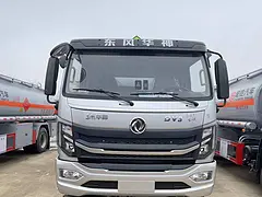 工地小霸王 东风华神11吨油罐车 您的信赖之选