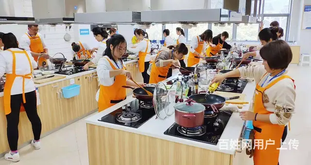 厦门好口碑家政 主做月嫂 育婴师 保姆 钟点保洁 - 图片 3