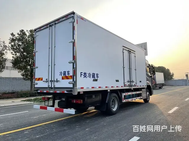 重汽豪沃6米8白条猪运输冷藏车市场货源怎么样 - 图片 7