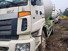 处理一台二手欧曼搅拌车 大12方 后八轮 雷萨上装
