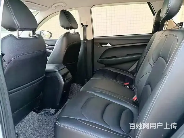 宝骏530 2020款 1.5T 无级 豪华互联型7座 - 图片 8