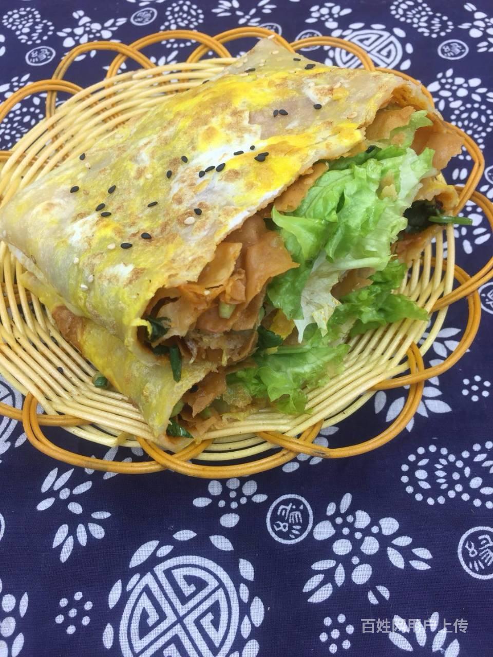 河南特色煎饼果子培训 学小笼包煎饼果子做法