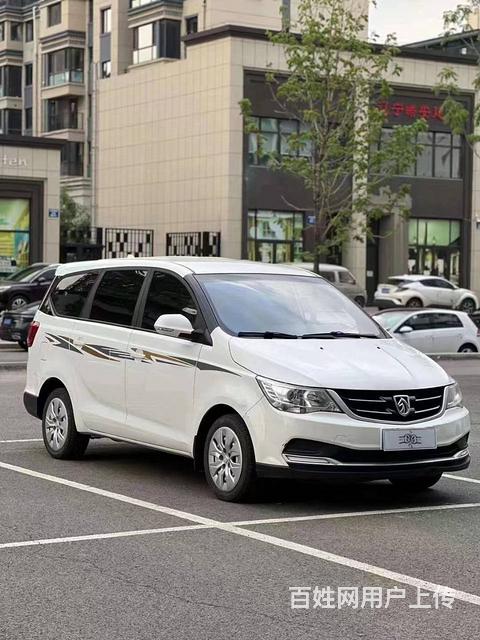 宝骏730 2017款 1.5T 手动 尊享型7座的图片