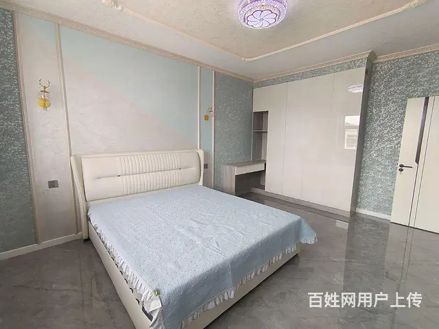 落地窗客厅 一条街 老大商 两室地热 精装修 边屋 拎包入住 - 图片 5