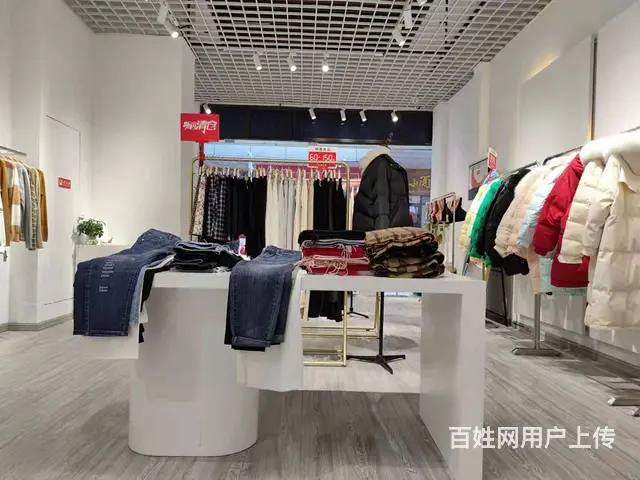 金坛区南环二路（吾悦商场6号门旁）100平服装店转让 - 图片 2