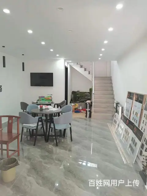 万达广场F区大门口 临街旺铺 降价急售 - 图片 3