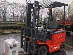专业出售叉车，小体积二手叉车 冷库交流电动叉车