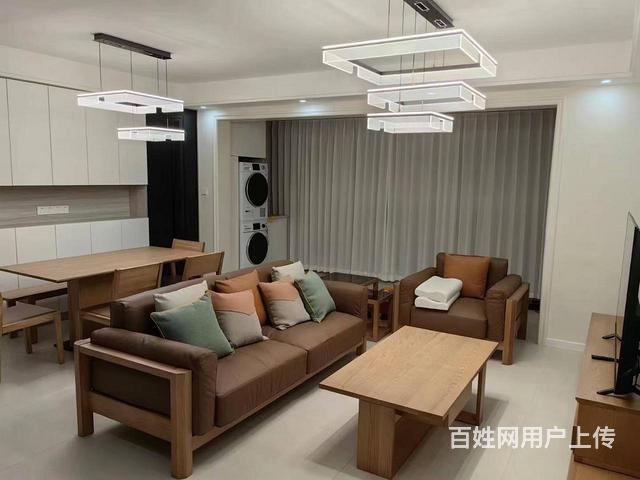 城东：旭辉：125平米，黄金楼层，三室两厅两卫，109.8万的图片