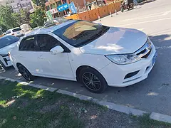 比亚迪 速锐 2015款 1.5 手动 豪华型(改款)