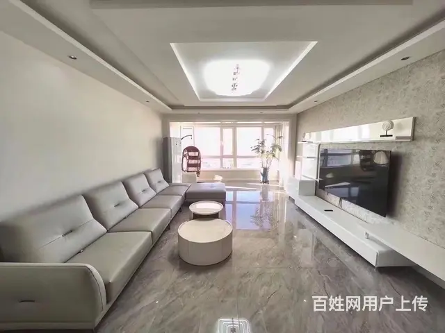 和平大街君峰苑电梯楼 4室2卫 可贷款 精装修 - 图片 1