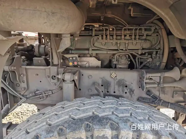 急售17年二手豪沃搅拌车 380马力 大20方 - 图片 3