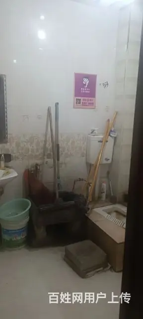 周边有大学和市政府单位，小区租客也很多。小半条街都是饭店，聚 - 图片 4
