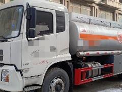 油罐车新车6个月，国五气囊悬挂，标载10吨