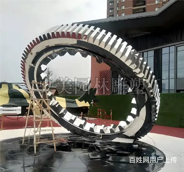 齿轮雕塑制作过程,不锈钢齿轮造型图片 - 图片 2