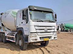 二手豪沃搅拌车