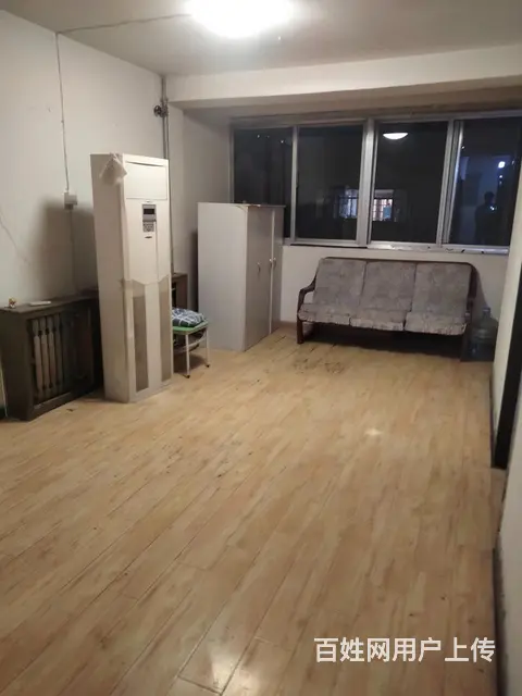 火车站附近新建东巷四室一厅900 - 图片 1