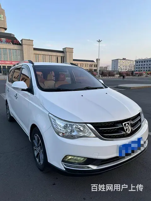 宝骏730 2017款 1.5T 手动 时尚型7座 - 图片 1