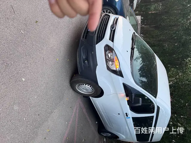 21款福特全顺15000公里无刮碰 - 图片 4