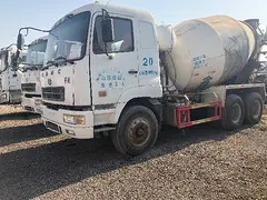 急售二手华菱搅拌车 12方后八轮 手续齐全 可分期