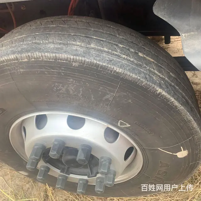 出售21年上户二手东风天龙前四后四9.6米高栏货车 - 图片 4