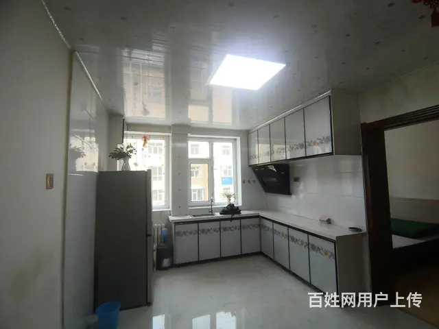 万达火车附近，中等装修干净利落步梯5楼 - 图片 4
