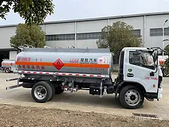 果洛东风福瑞卡加油车8吨出口油罐车厂家联系电话地址