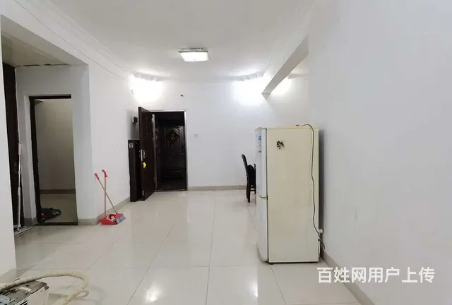 吉大荔苑精装4房2厅2卫出租，租价2500。楼梯6楼。 - 图片 3