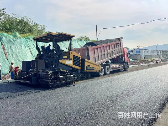 沥青路面施工修路筑路柏油路黑油沥青混凝土路面划线 - 图片 2