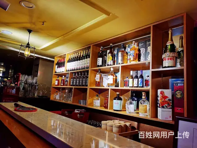 7962（七P）个人城西区海湖新区福街酒吧转让低价转租 - 图片 1