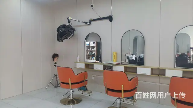 因接送小孩不方便，转大学里面低房租美发店有稳定客源 - 图片