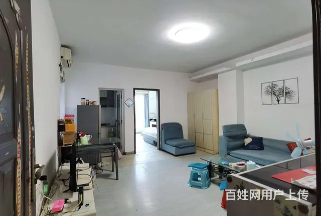 拱北关口艺丰大厦电梯精装一房一厅出租，租价2600。近关口 - 图片 1