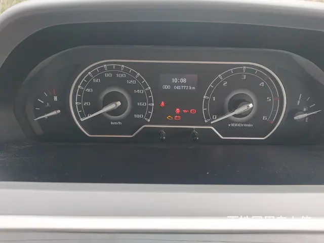 大通V80 2019款 2.5T 手动 - 图片 6