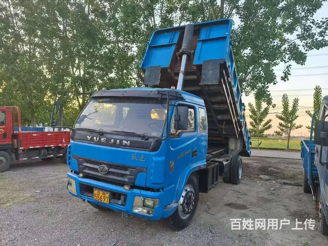 15年跃进小黄牌，精品自卸车 - 图片 1