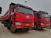 国五解放J6P前四后八自卸车350马力7.6长