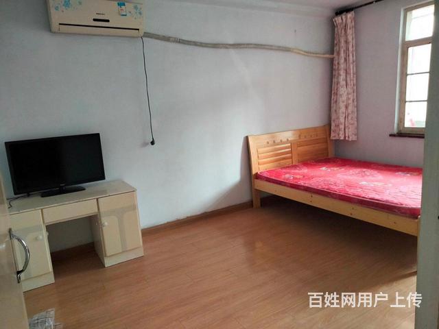华茂小区口腔医院一室一厅的图片