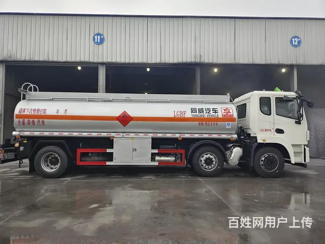 带暗仓23方东风景程小三轴运油车不超重上户无忧 - 图片 4