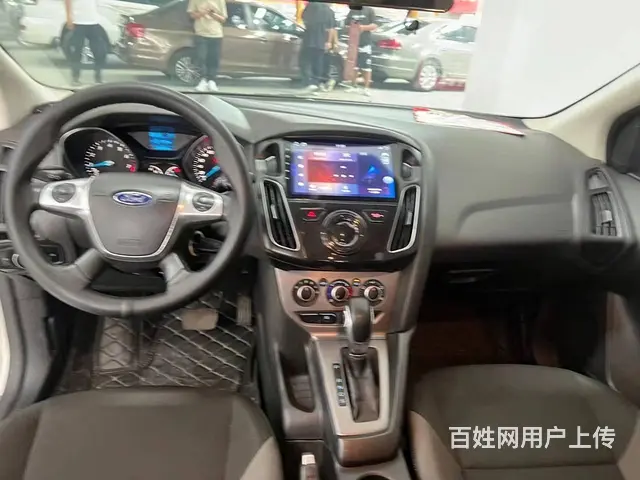 福特 福克斯 2012款 福克斯-三厢 1.6 双离合 风尚 - 图片 4