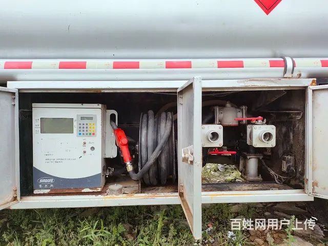 四川达州户10吨油罐车低价出售 - 图片 6