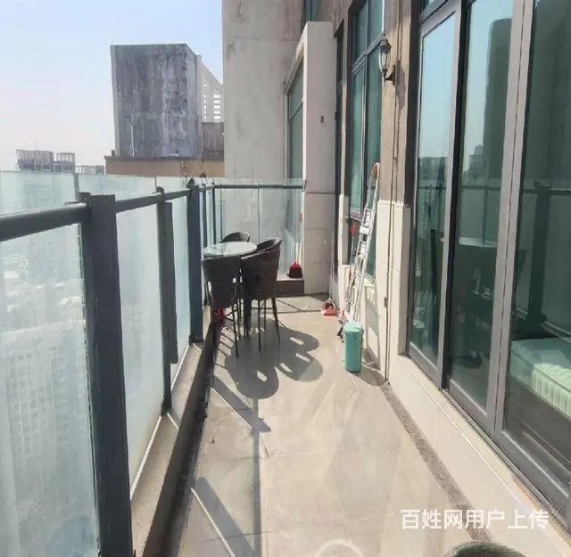 拱北口岸附近 华发世纪城二期 顶楼复式 南向 看别墅看河景 - 图片 1