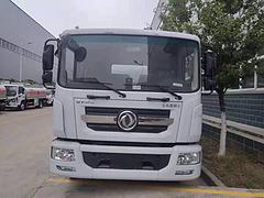 新疆牌8吨10吨加油车厂家直销 手续齐全