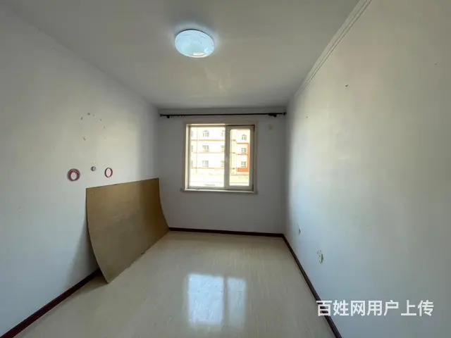 中华园车库上二楼45平阴阳格局，中等装修，中税t可 - 图片 7