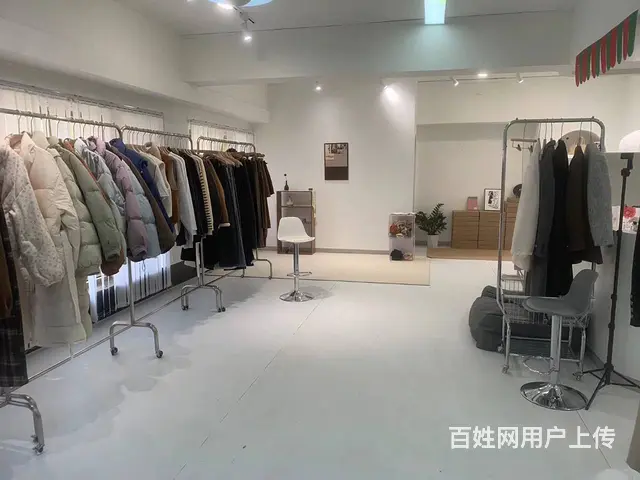 （易转介绍）婺城繁华地段精装修生意好服装店转让 - 图片 3