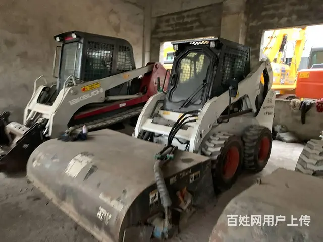 山猫763滑移装载机山猫300/18多功能滑移铲车 - 图片 6