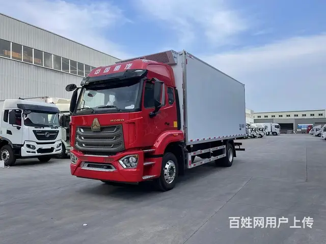 重汽豪沃6米8生鲜运输绿通版冷藏车可以拉多少吨白条猪 - 图片 2